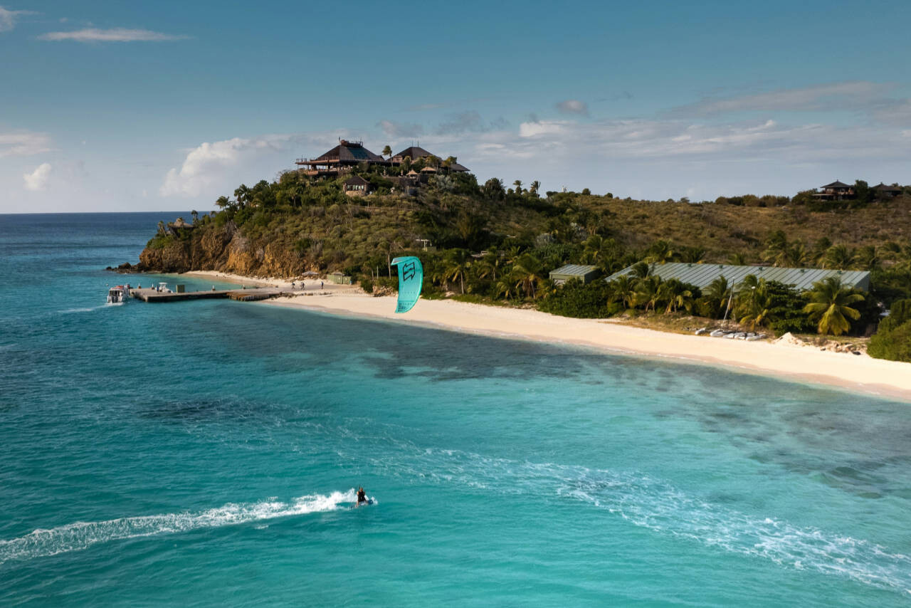 Kiresurfing in Necker Island in British Virgin Islands