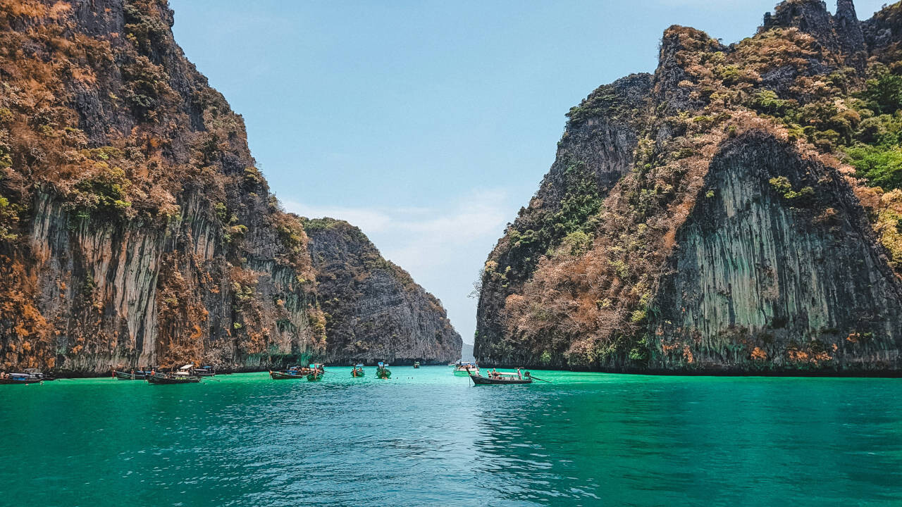 Koh Phi Phi Ley, Ao Nang, Mueang Krabi District, Krabi, Thailand