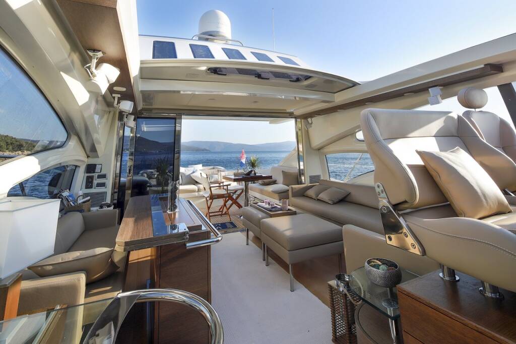 Azimut 68 M/Y Maoro