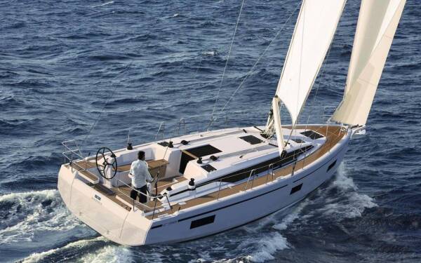 Bavaria C38 Euphoria