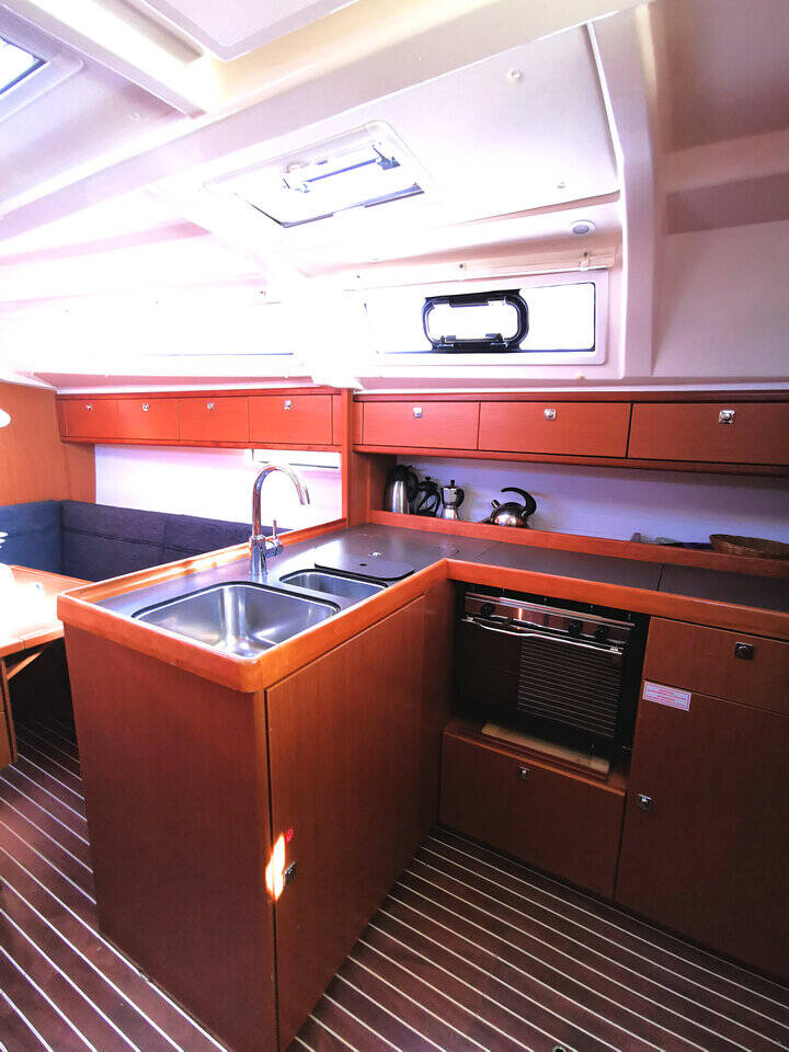 Bavaria Cruiser 37 Maci