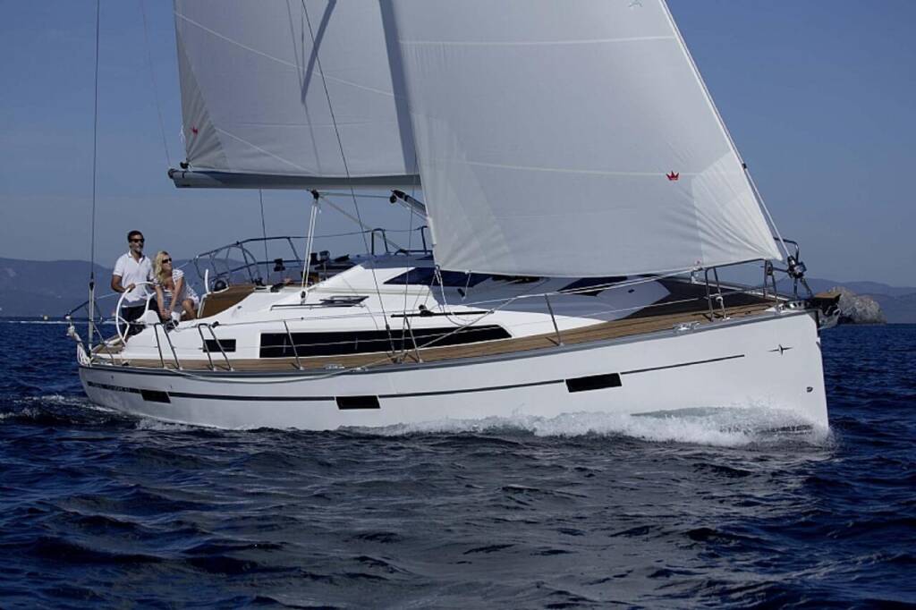 Bavaria Cruiser 37 Sayra