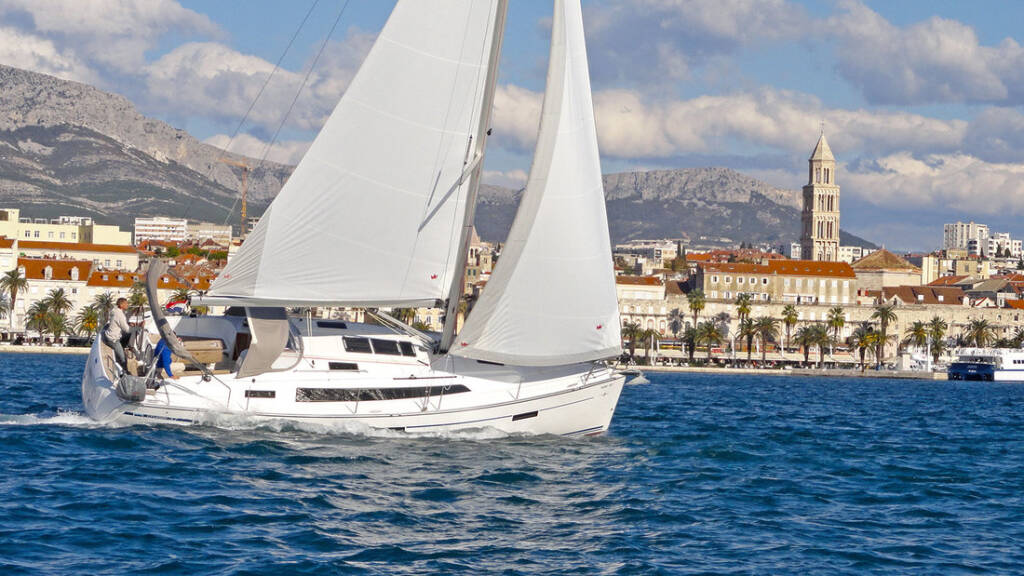 Bavaria Cruiser 37 Lirica