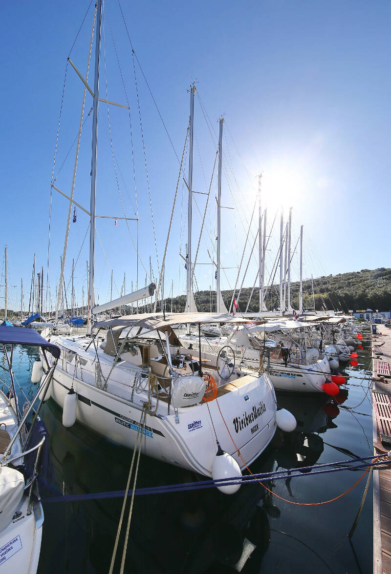 Bavaria Cruiser 46 Viribus Unitis