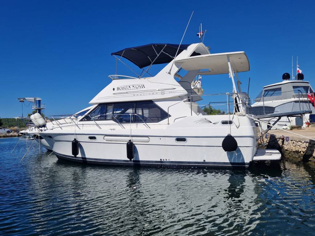 Bayliner 3587 Bossa Nova