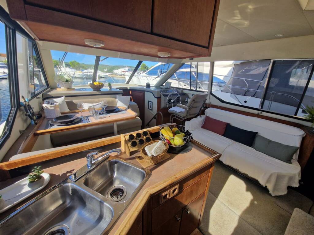 Bayliner 3587 Bossa Nova