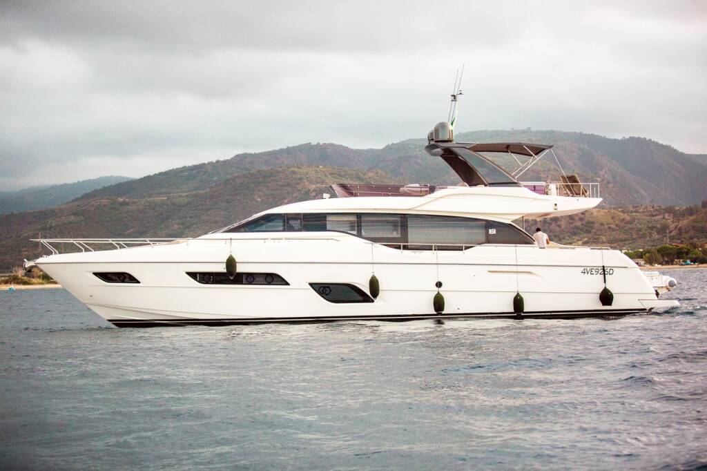 Ferretti 700 Sea Sons