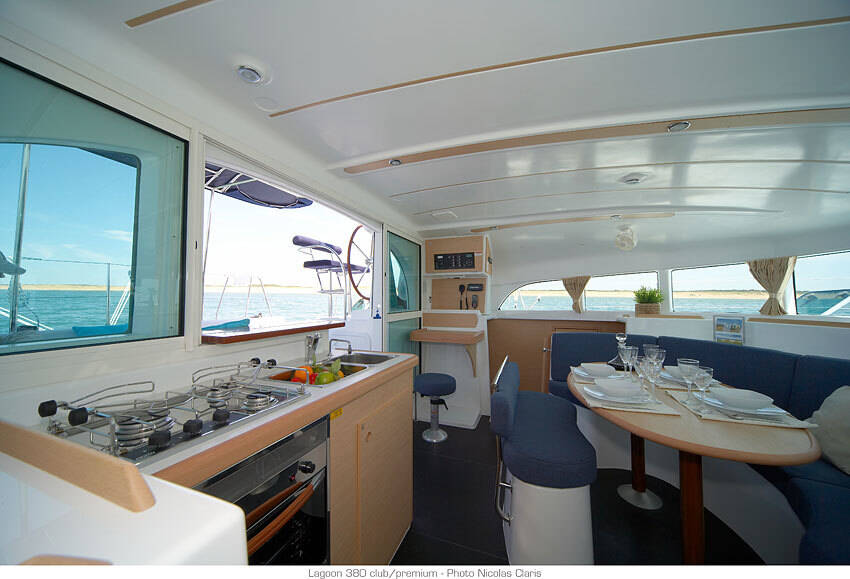 Lagoon 380 LUNASEA 