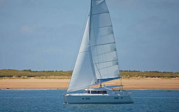 Lagoon 421 TRAVIATA 1 