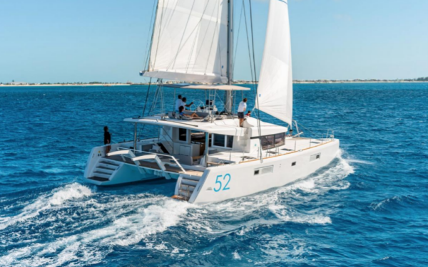 Lagoon 52 Ventana Al Mar