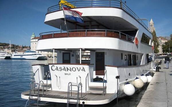 MS Casanova Casanova