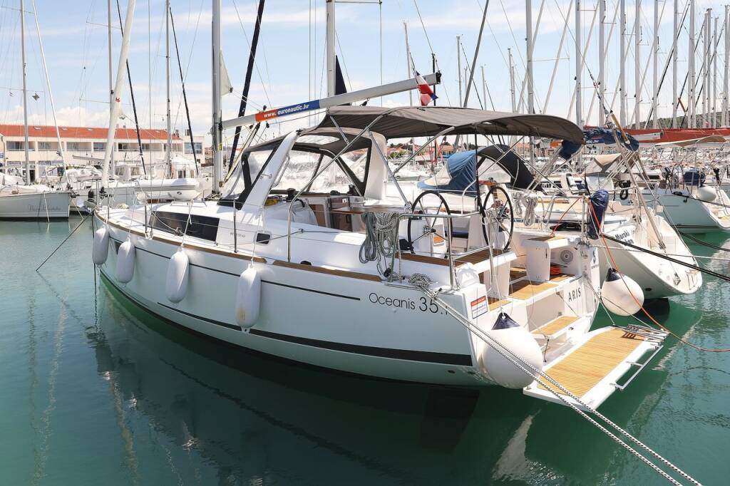 Oceanis 35.1 Aris