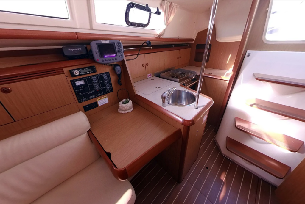 Sun Odyssey 32i Ristretto 2