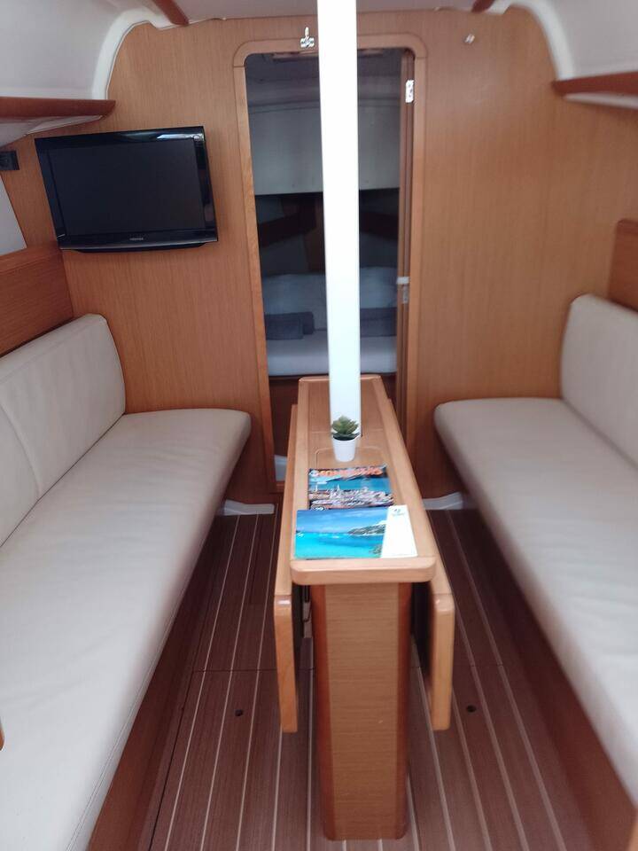 Sun Odyssey 33i min elli