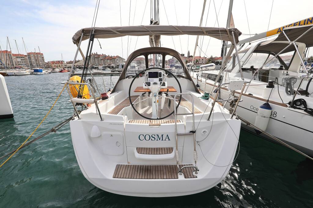 Sun Odyssey 33i Cosma