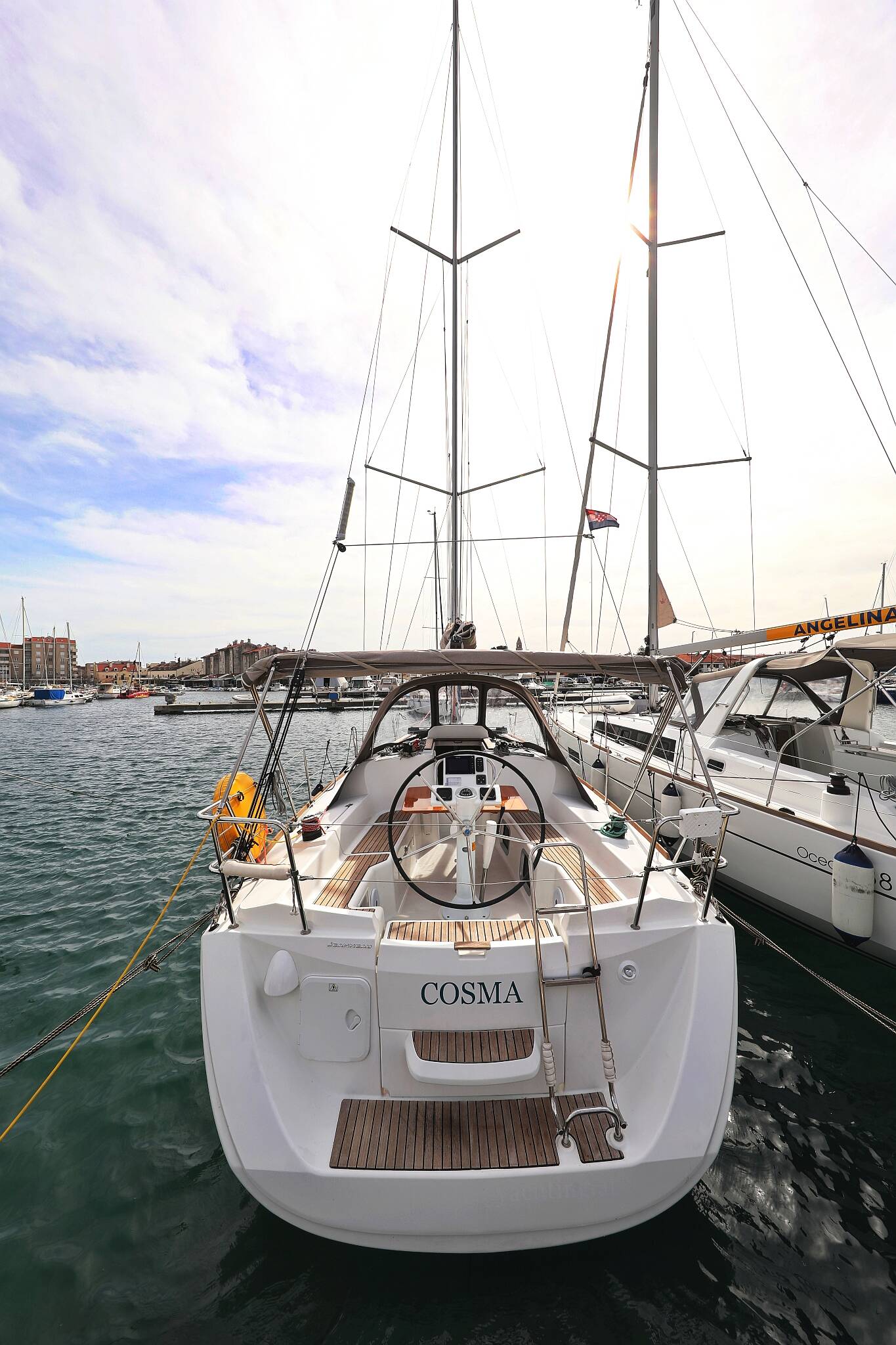 Sun Odyssey 33i Cosma