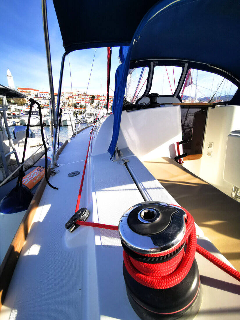 Sun Odyssey 33i Paola